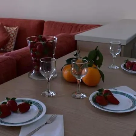 Stavros Niarhos Apartment *